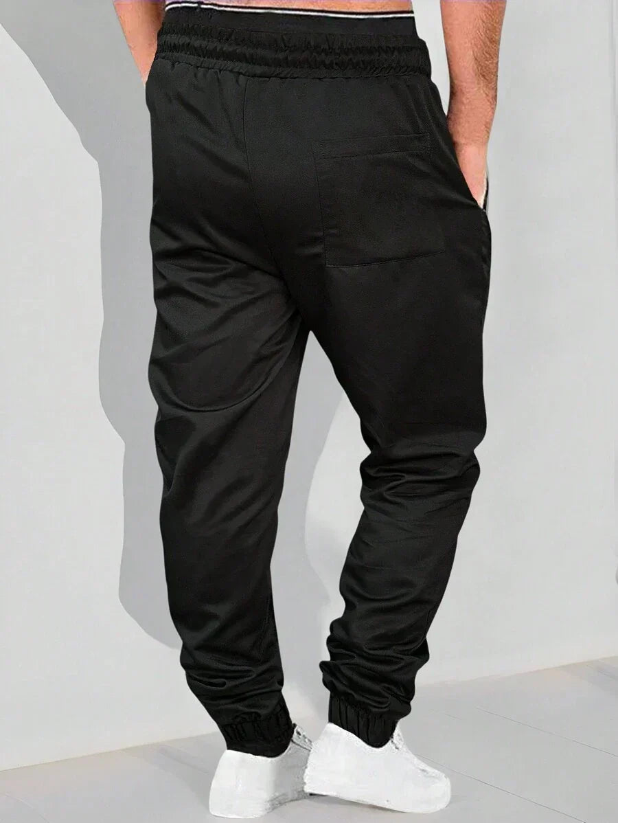 Men's Light Cargo Joggers With Pockets