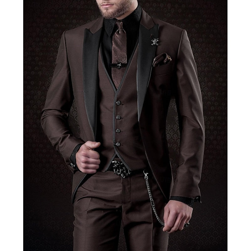 Men's 3-Piece Suit With Notched Lapel For A Confident Look