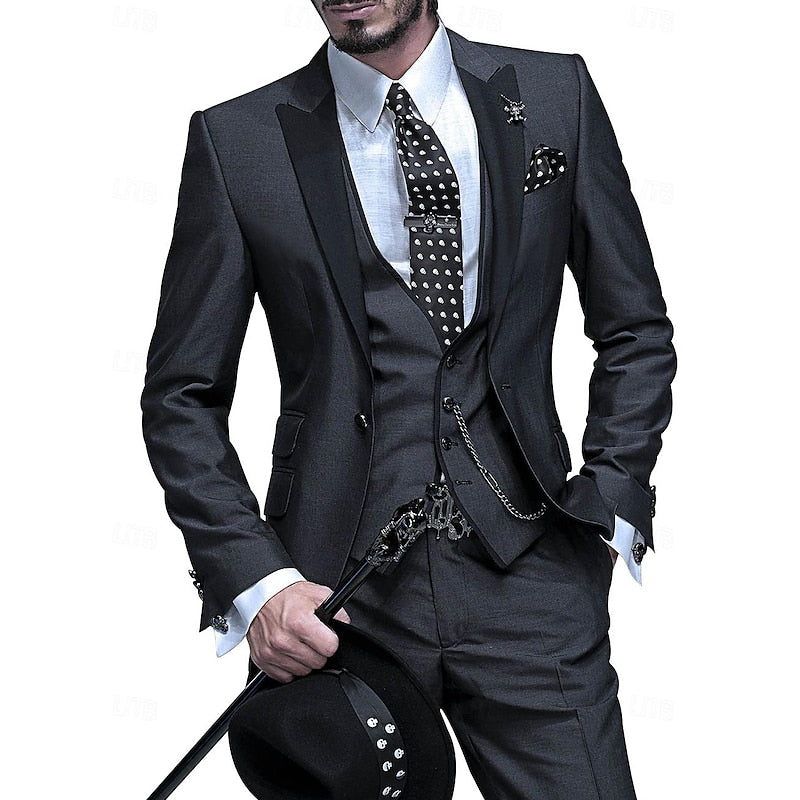 Men's 3-Piece Suit With Notched Lapel For A Confident Look