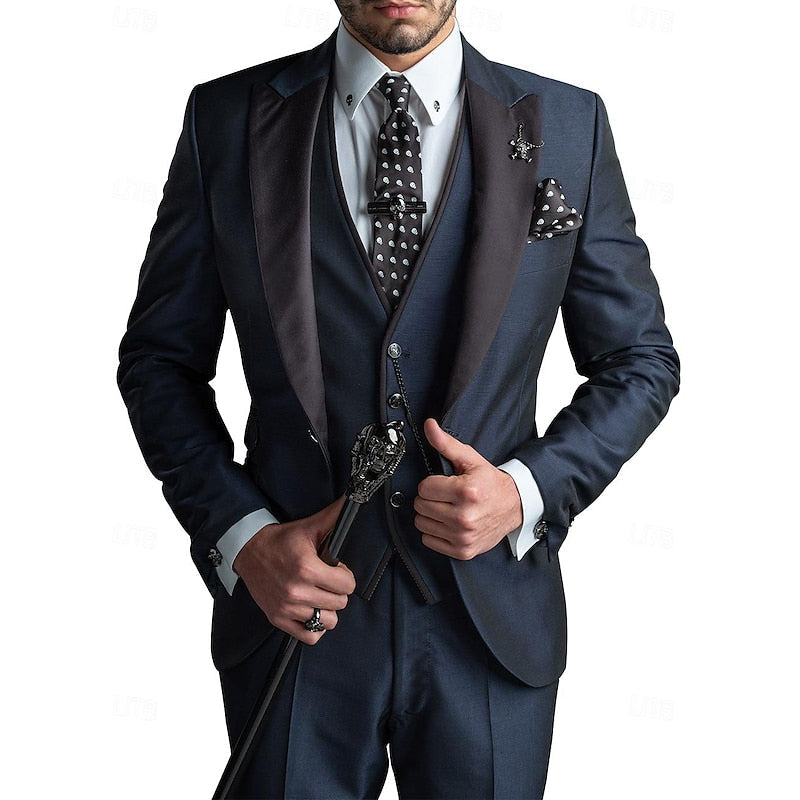 Men's 3-Piece Suit With Notched Lapel For A Confident Look