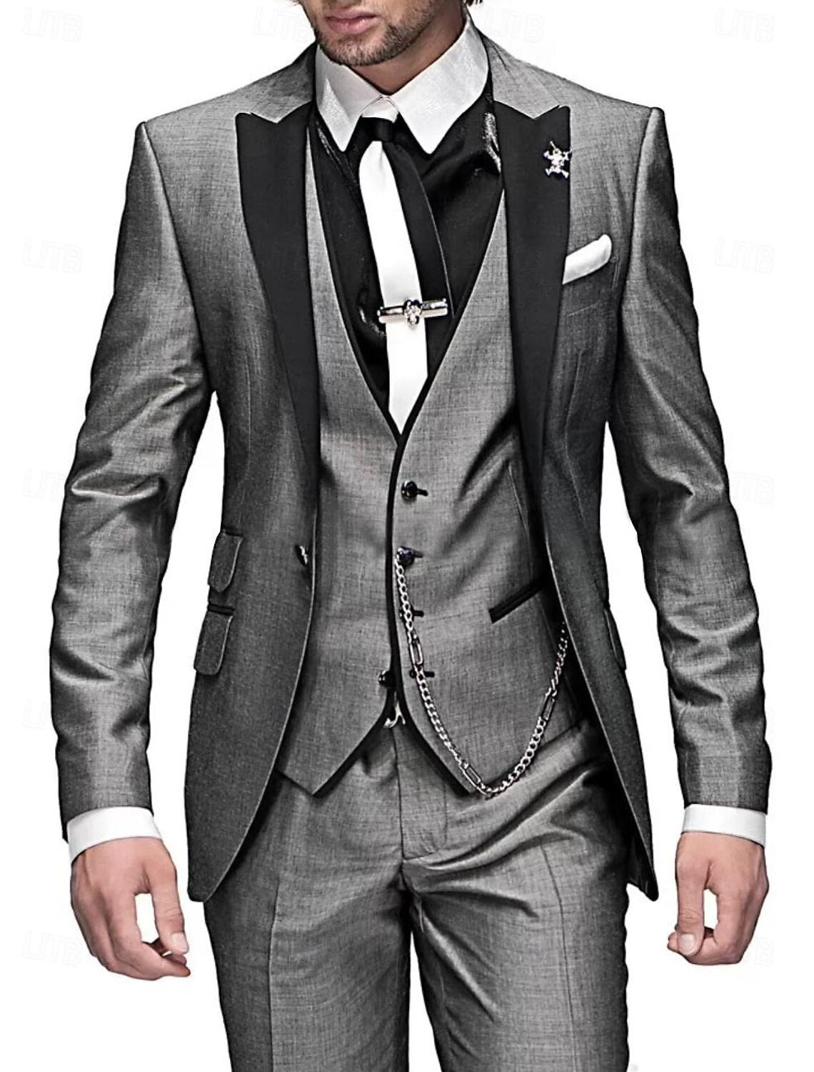 Men's 3-Piece Suit With Notched Lapel For A Confident Look