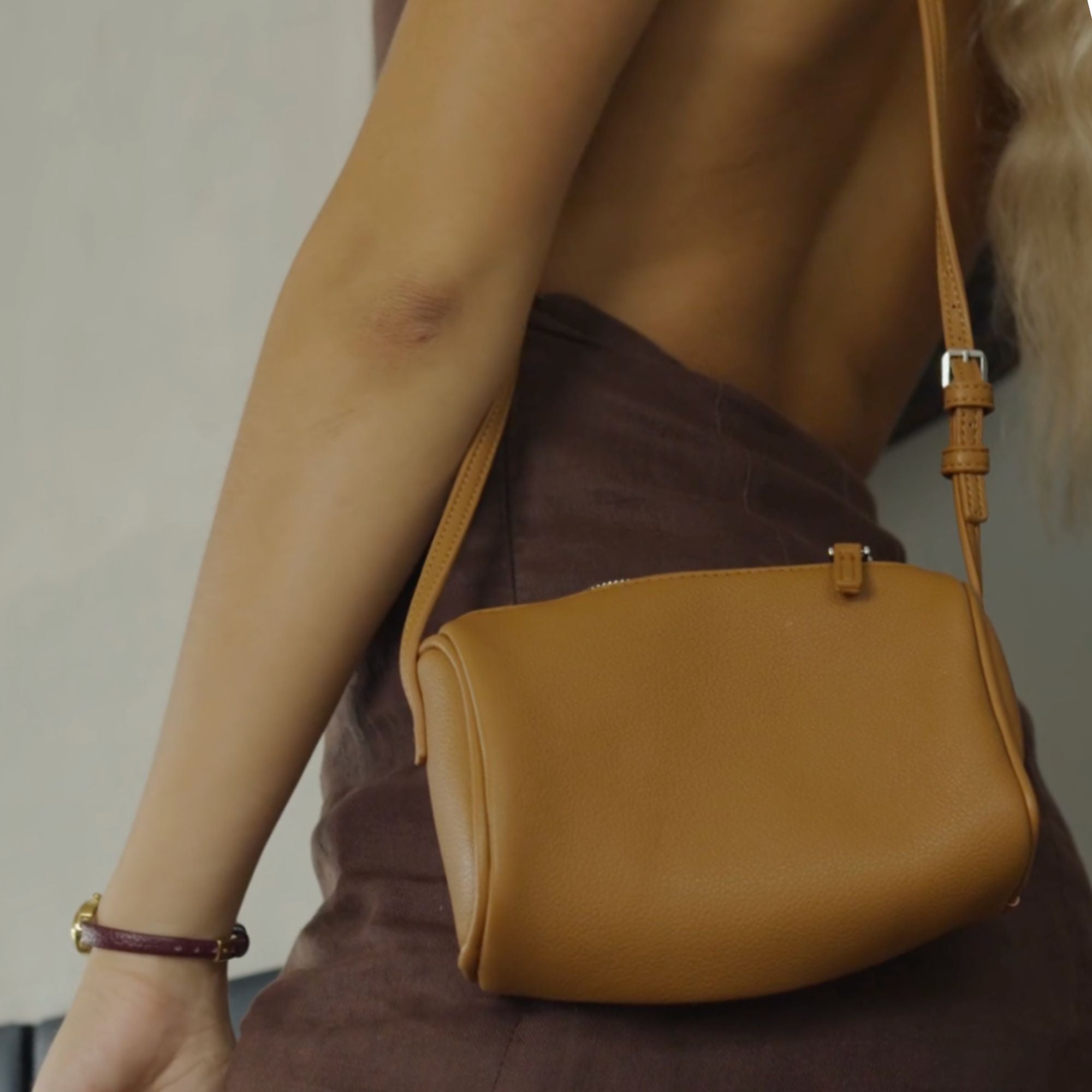 Maelle Curve Bag Khaki