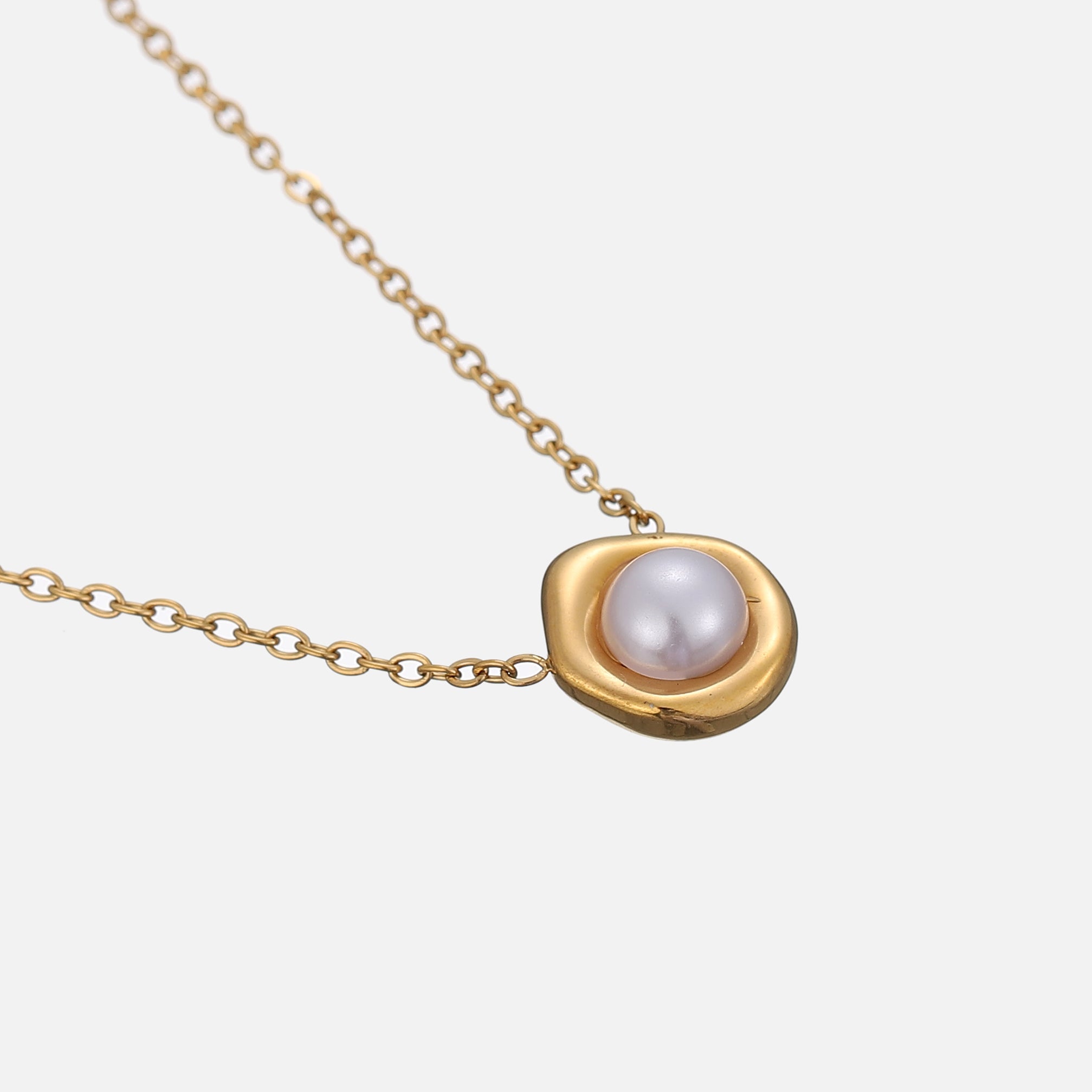 Isa Necklace