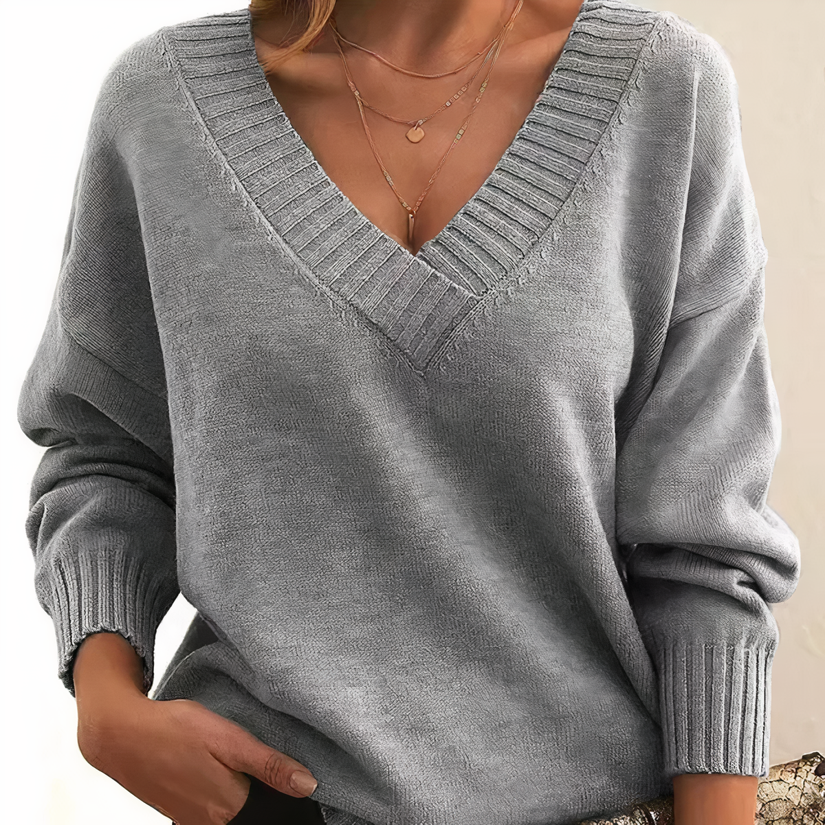 Women's Cashmere V-Neck Sweater Janne