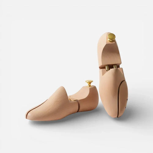 Cedar Wood Shoe Trees byLurea