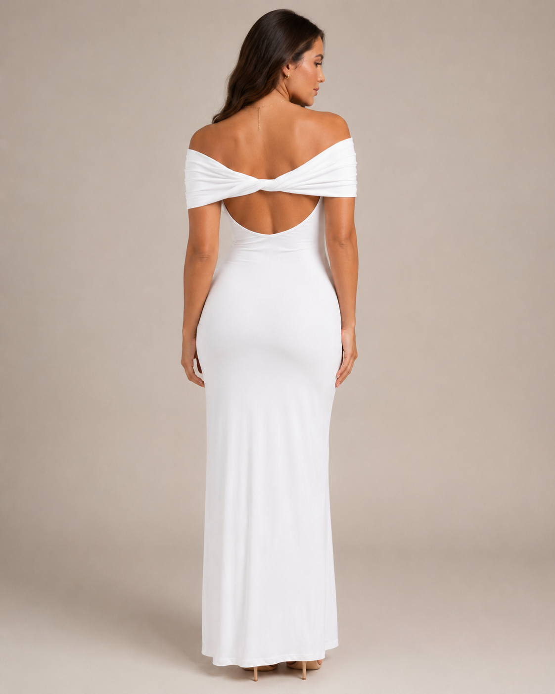 Women's Strapless Open-Back Maxi Dress with a Figure-Hugging Silhouette