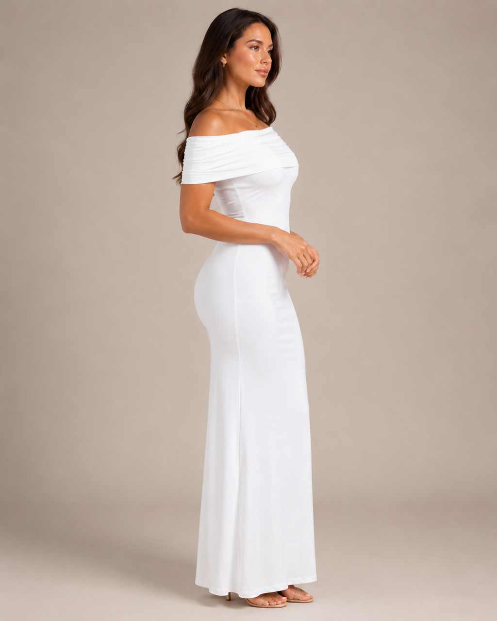 Women's Strapless Open-Back Maxi Dress with a Figure-Hugging Silhouette