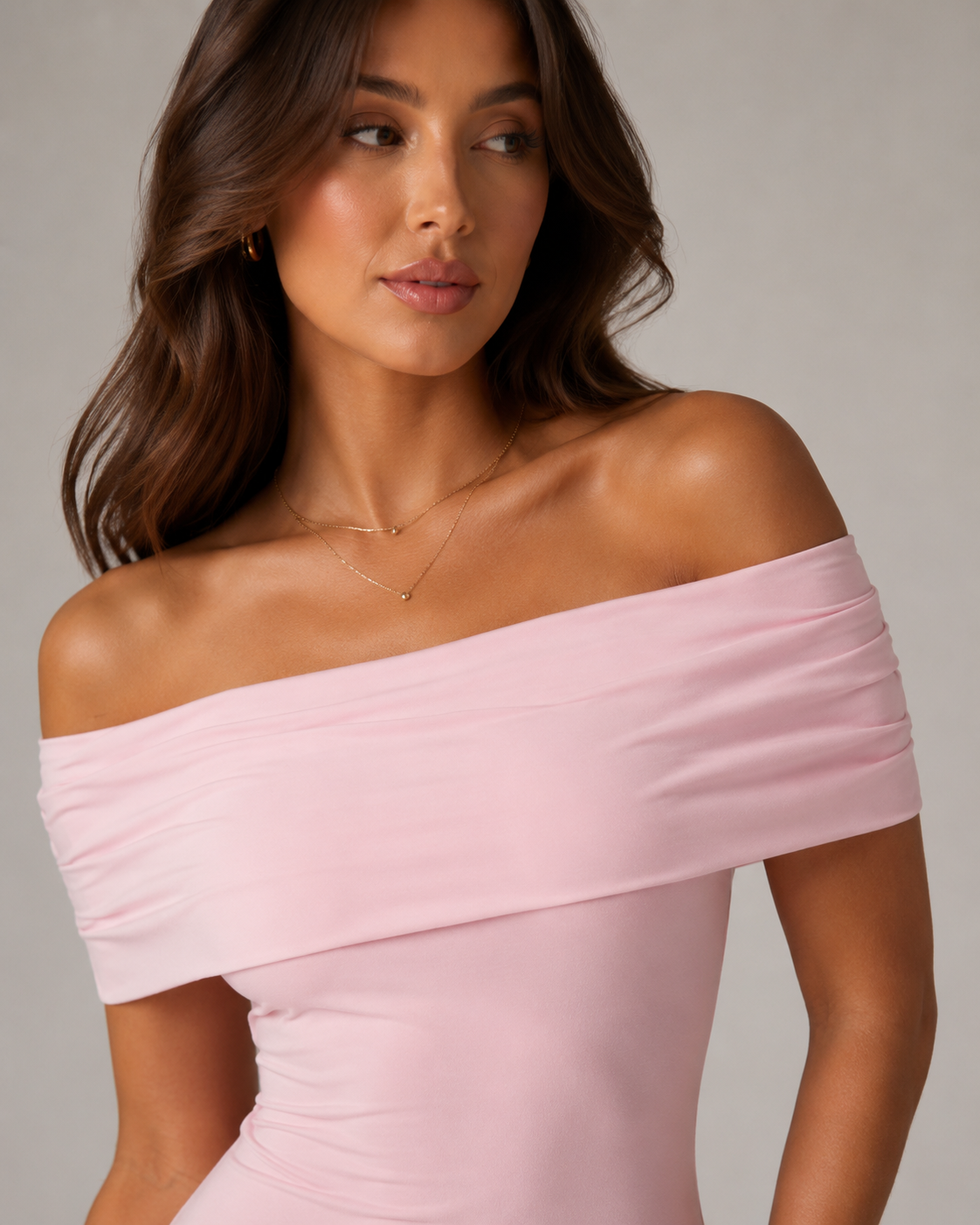 Women's Strapless Open-Back Maxi Dress with a Figure-Hugging Silhouette