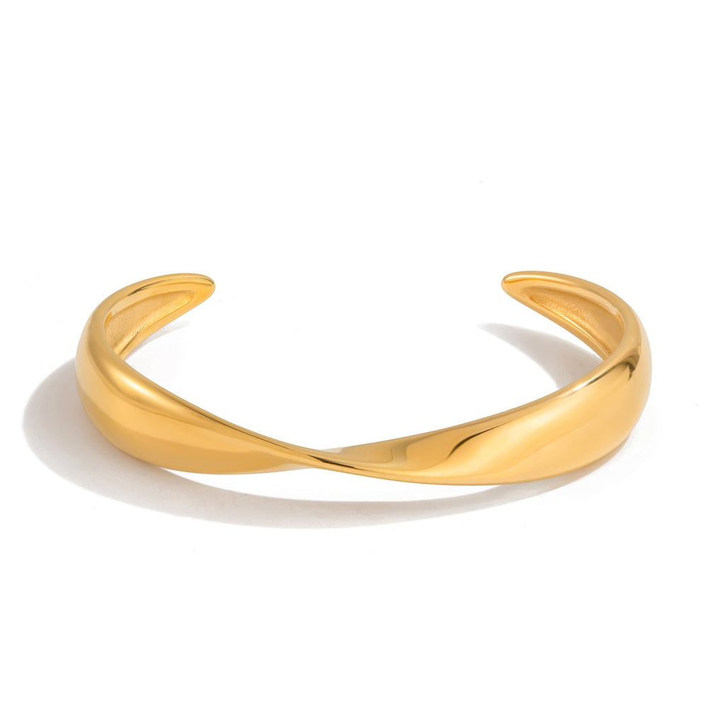 Selene Wave Cuff | 18K Gold-Plated