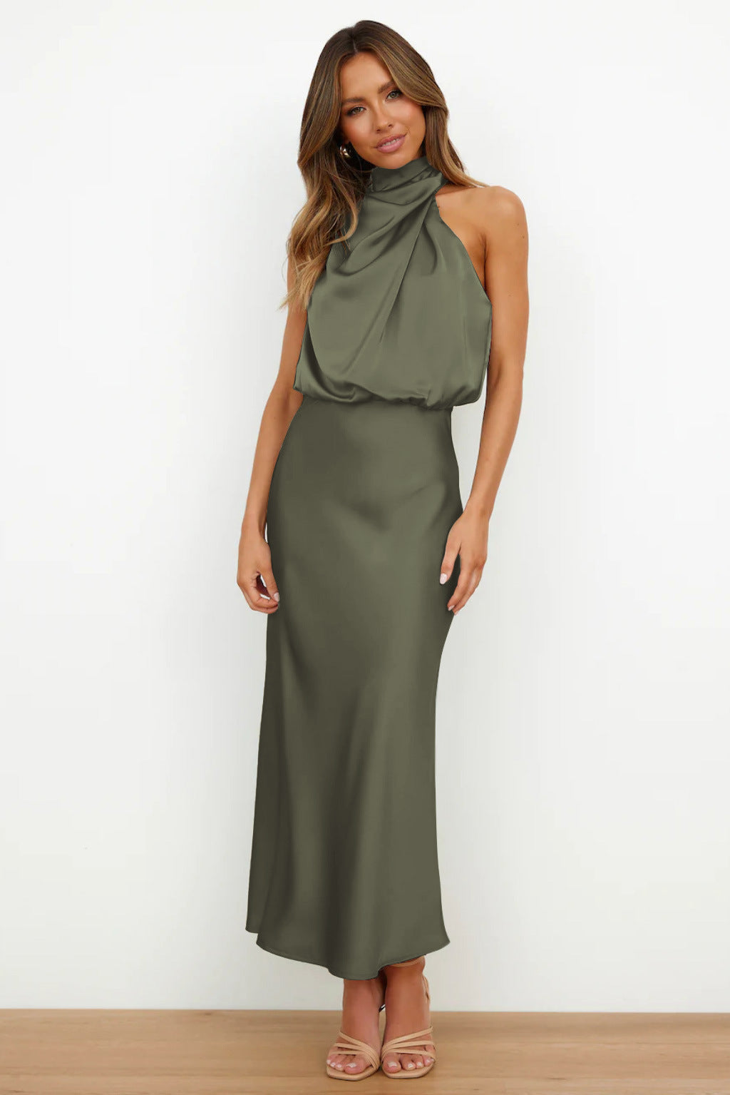 Vestido de noche elegante con cuello halter para mujer
