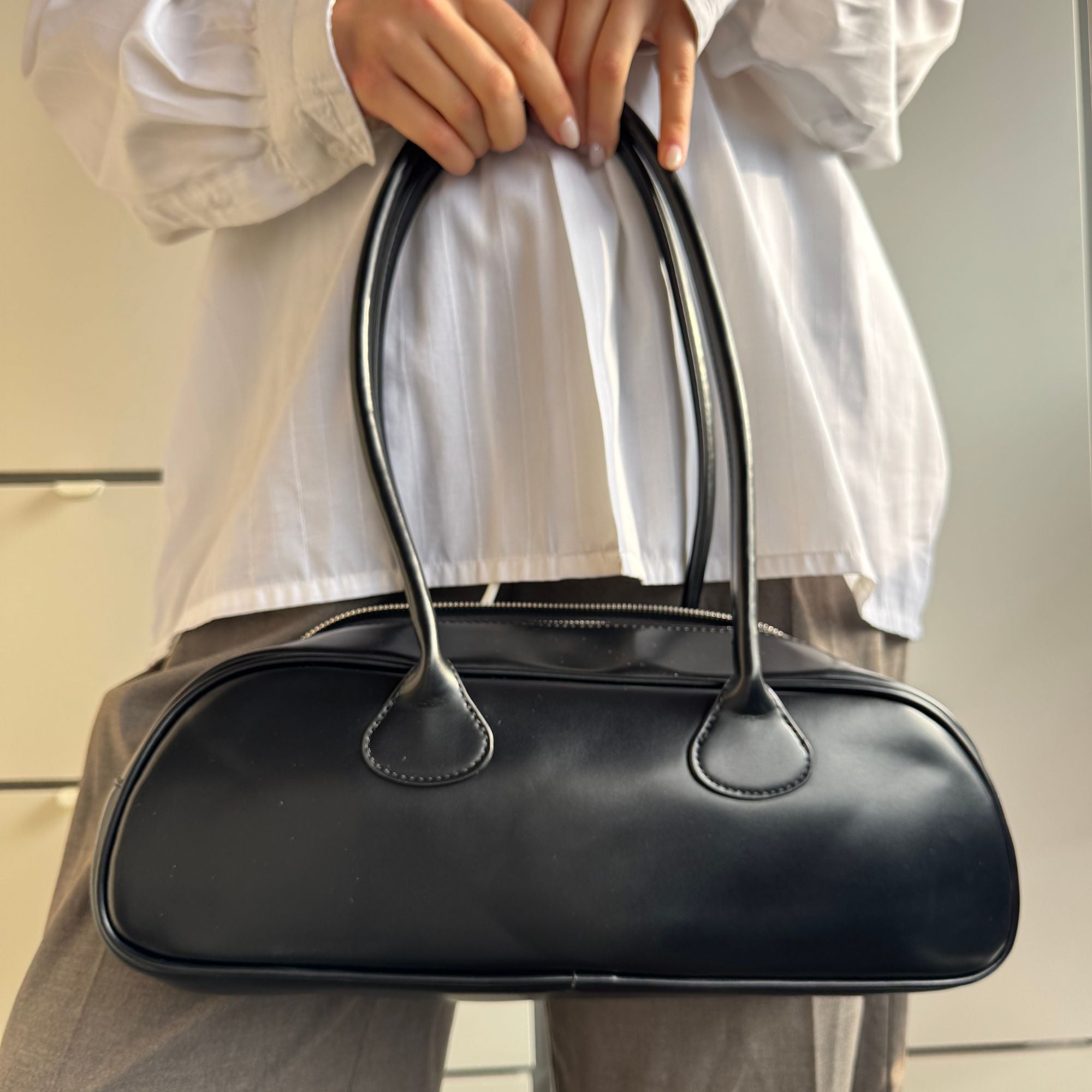 Vivienne Barrel Bag Black
