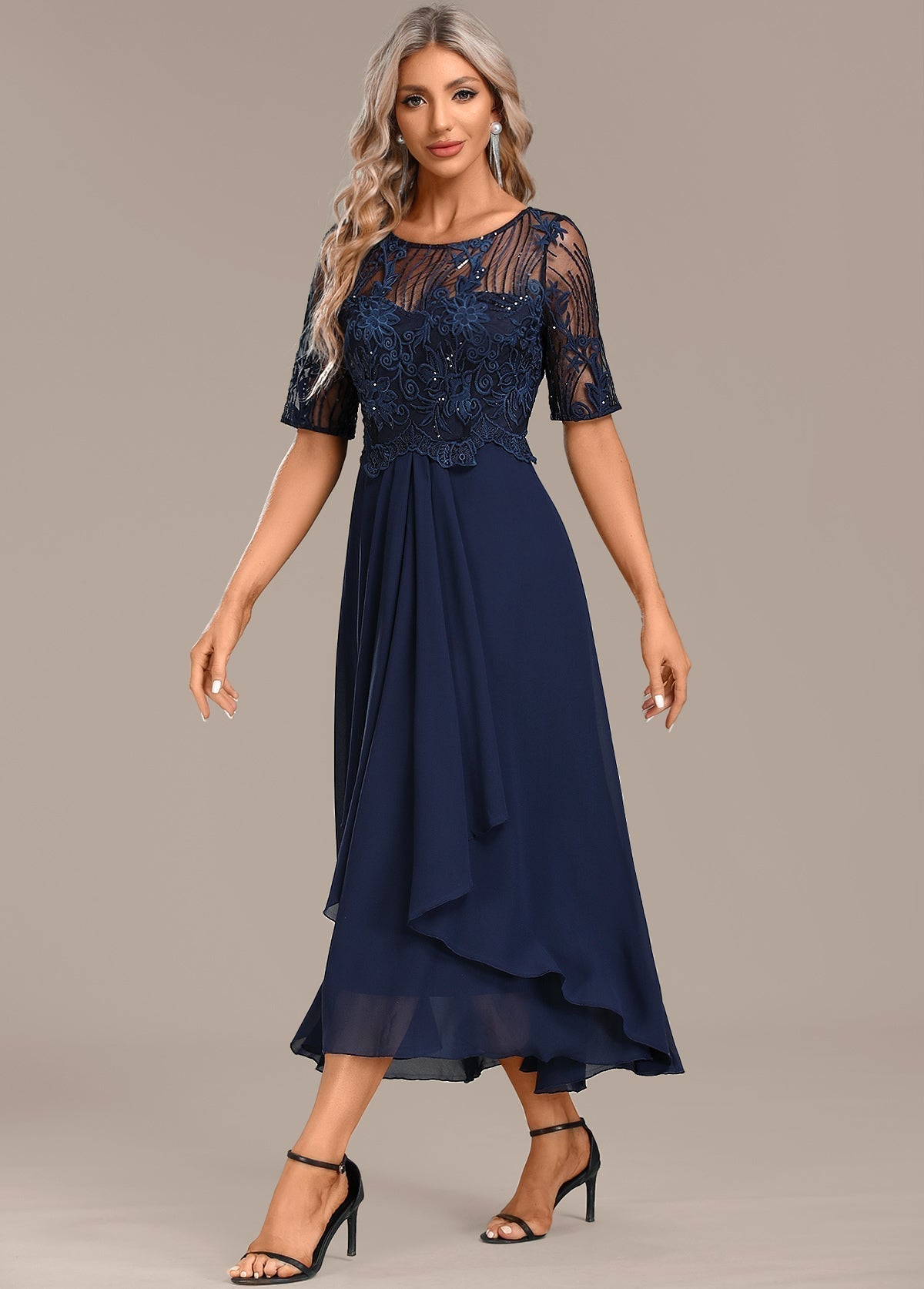 Women's Lace Midi Dress for Wedding Guests with Short Sleeves and Round Neckline