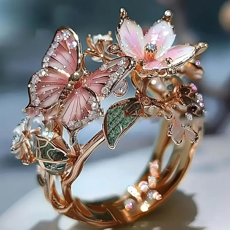 Croia™ | Butterfly Ring with Zirconia